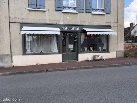local commercial 31 m² anet