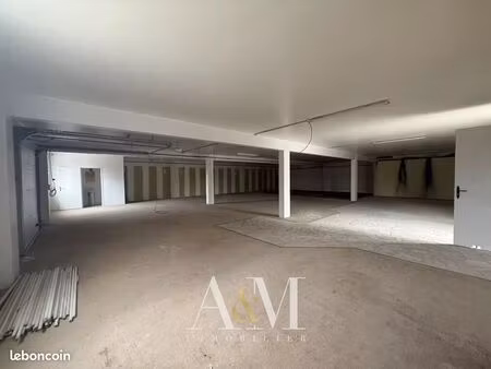 local 250 m² magnac-sur-touvre