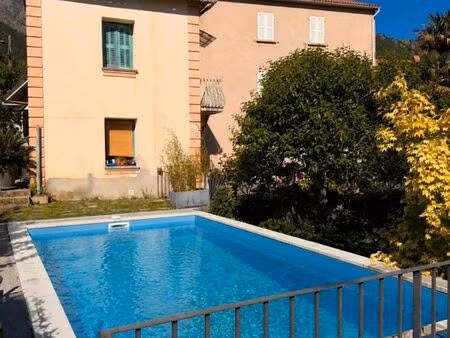 maison de village avec piscine