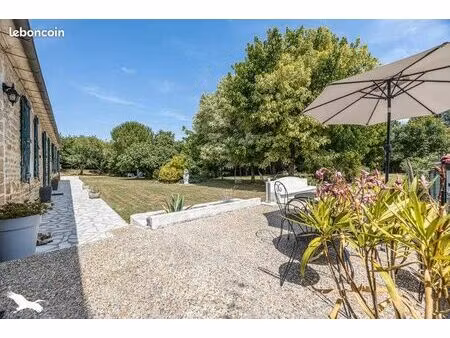 longère 6 pièces 166 m²