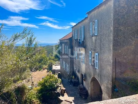 propriété 7 pièces 149 m²