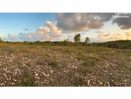 terrain a batir a gissac sainte anne