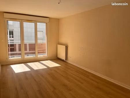 loue f2 - a proximité de la place de epars - 28000 chartres