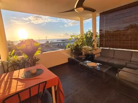 beau t4/dernier etage/vue mer/secteur roquefeuil