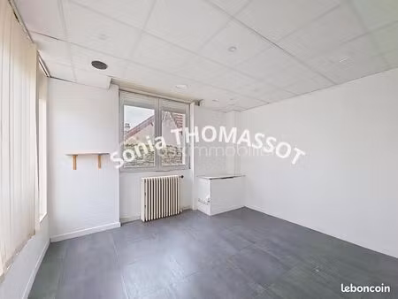 local bureaux 80 m²
