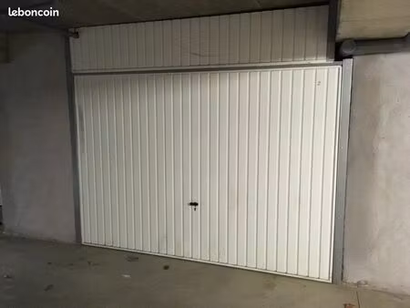 location garage biguglia