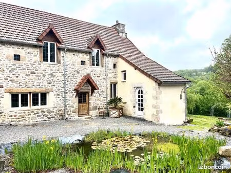 vends ancien corps de ferme