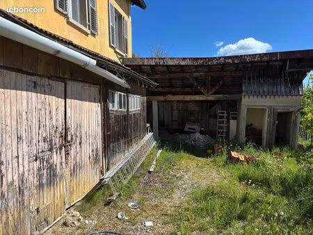 vends maison à rénover morteau