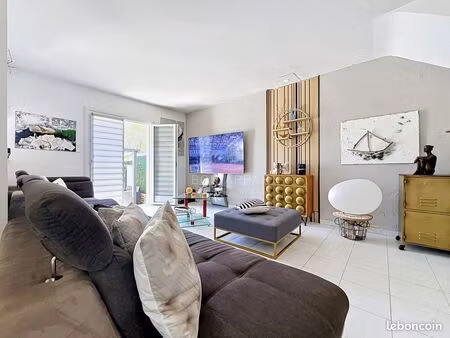 villa 8 pièces 184 m²