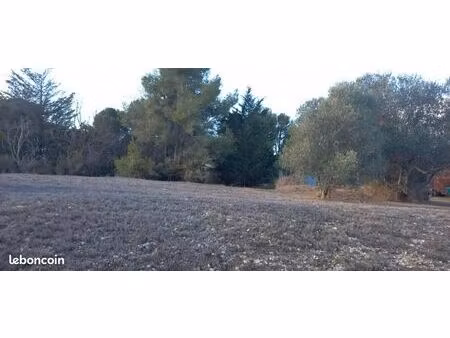 terrain 722 m² moussan