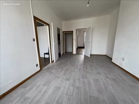 immeuble 126 m² saint amand montrond