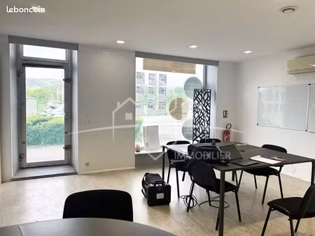 immeuble 4 pièces 82 m²