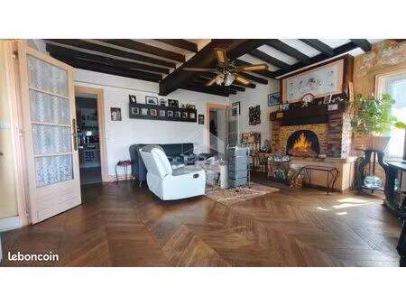 maison 8 pièces 184 m²