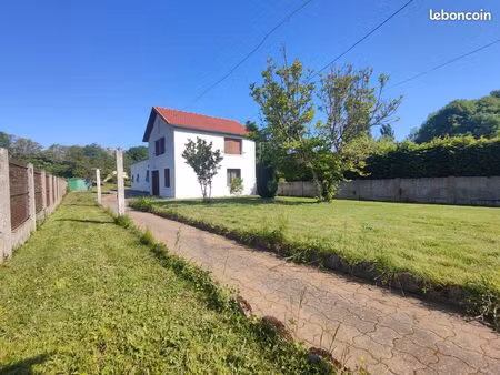 maison 5 pièces avec jardin 1300m²