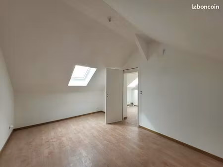 a vendre : maison de ville 4 pièces avec jardinet - lèves (28)