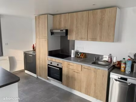 maison 2 chambres refaites à neuves en 2022  parking  terrasse