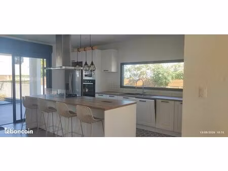 villa f5 récente meublée avec piscine riviere saint louis