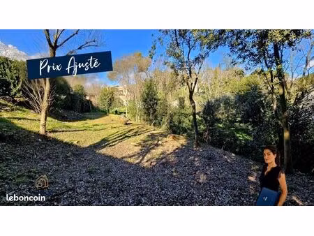 terrain 440 m² montpezat