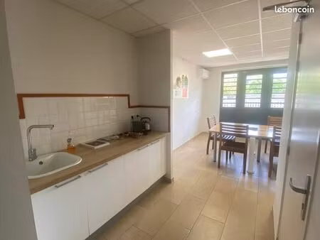 bureau à louer fort-de-france (43  rue moreau de jonnes)