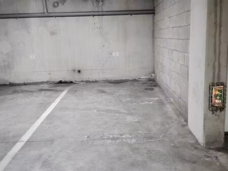 emplacement de parking à louer