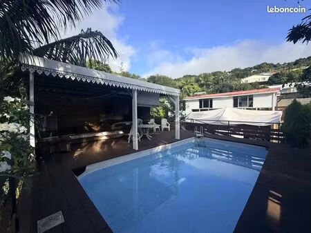propriété 3 pièces 138 m²