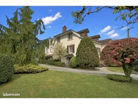 maison 7 pièces 182 m²