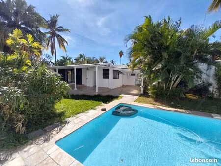 villa de charme t5 avec piscine + t2 indépendant la saline les bains