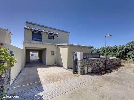 ste marie/ beausejour - villa neuve t4