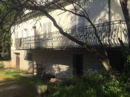 loue appartement dans maison