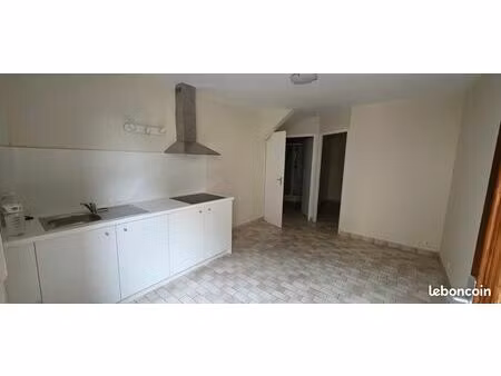 loue appartement t2 proche du centre ville