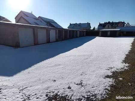 vend terrain avec 30 garages besançon
