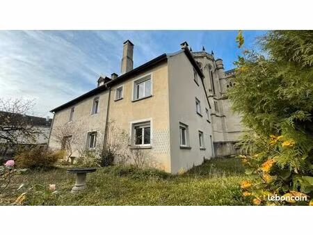 maison 12 pièces (313 m²) - pont de roide