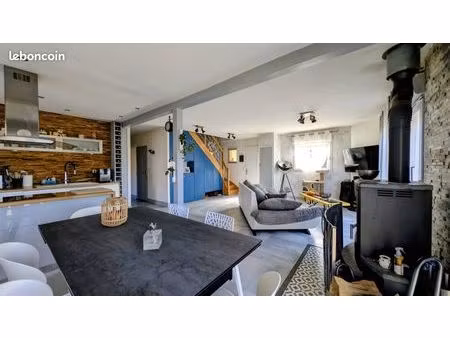maison 8 pièces 160 m²