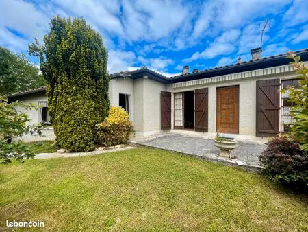 maison trois chambrs avec sous-sol et jardin à miélan