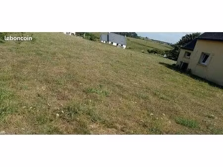 beau terrain constructible à proximité des aber