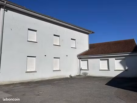 immeuble 17 pièces 306 m²