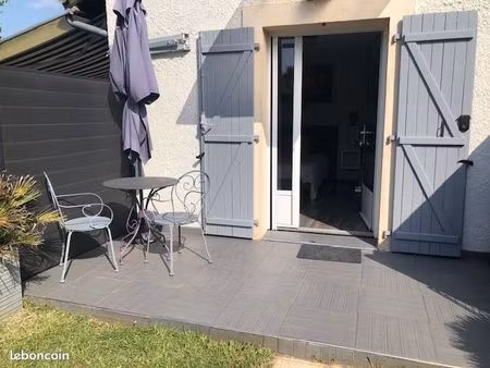 studio meuble