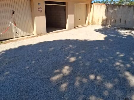 garage 16 80 m2 à valras plage 34350