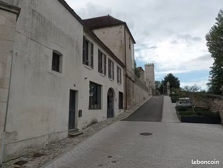 maison 9 pièces 176 m²