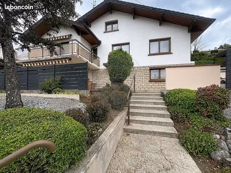 maison 5 pièces 203 m²