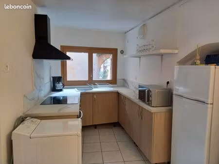 maison de village en r+2