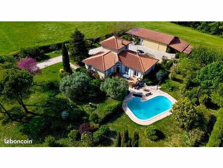 superbe villa avec vue pyrénées et atelier