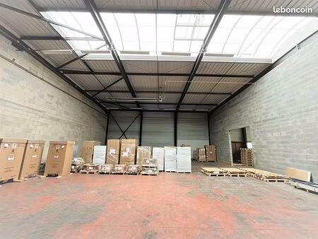 entrepôt 2672 m² besancon