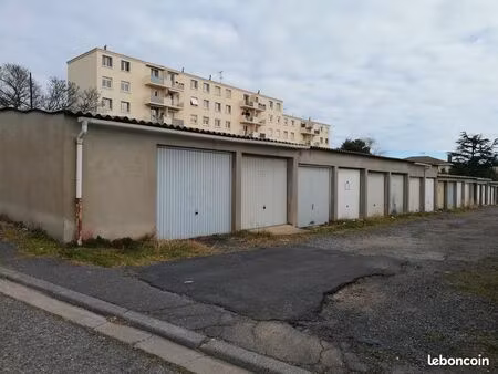 béziers  font neuve. garage avec mezanine