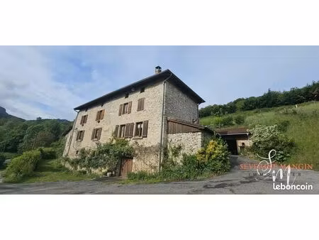ferme 10 pièces 208 m²