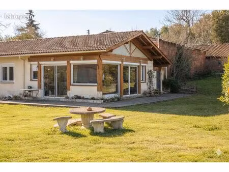 maison de campagne (200 m²) – plain-pied – à 10 min de castelnaudary