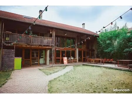 propriété de 253m² avec jardin en ville