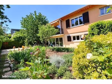 maison 6 pièces 200 m²