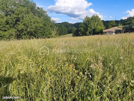 terrain 1 695 m² champcevinel