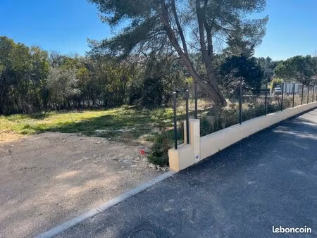 terrain 326 m² lambesc